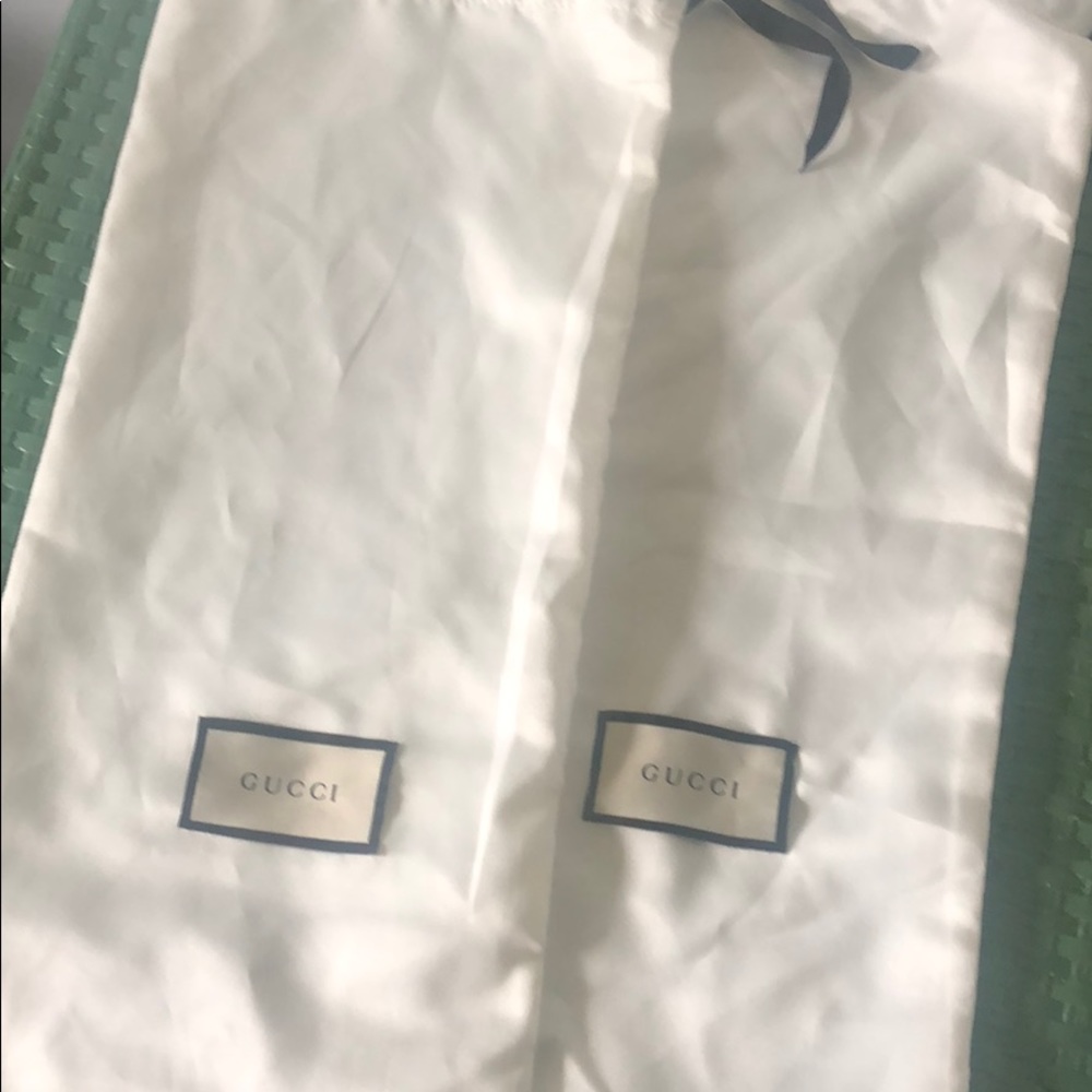 NWOT Gucci silk shoe dust bags and box